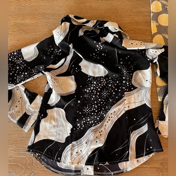 CBR galaxy print button down - Picture 3 of 4